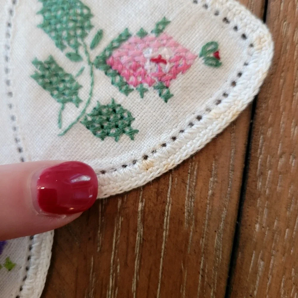 Vintage Linen Floral Cross stitch Luncheon Placemats And Napkins 3 Sets